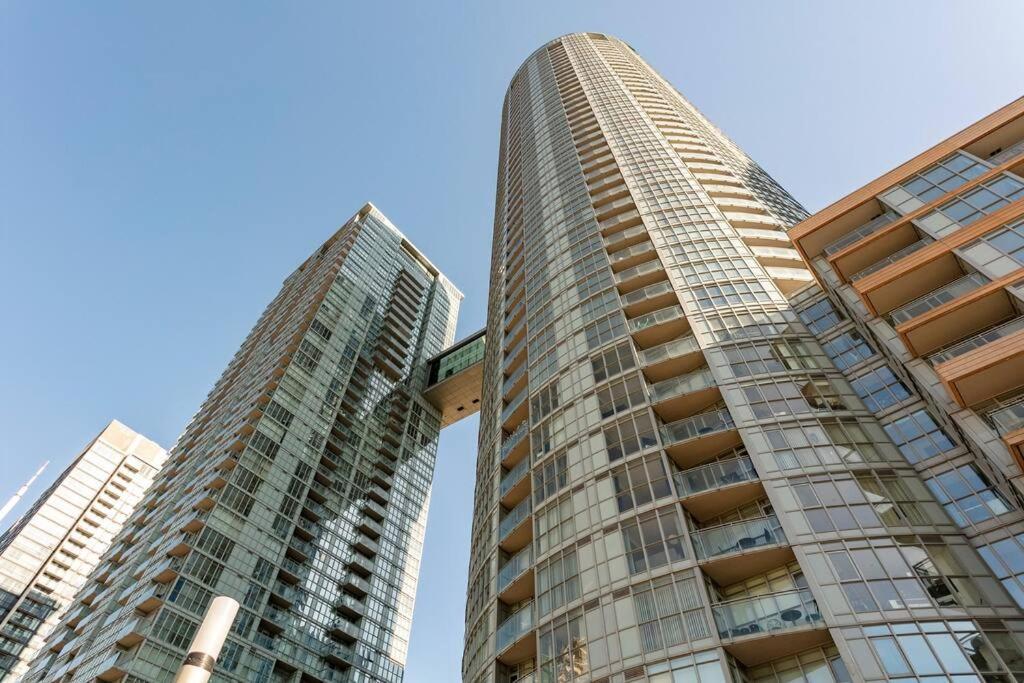 Luxury Downtown Lakeview & City View Condo Toronto Buitenkant foto