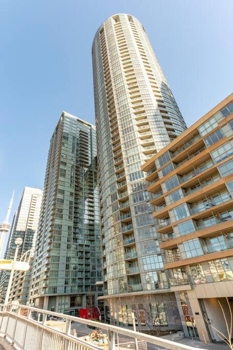Luxury Downtown Lakeview & City View Condo Toronto Buitenkant foto