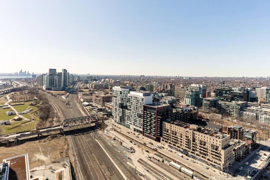 Luxury Downtown Lakeview & City View Condo Toronto Buitenkant foto