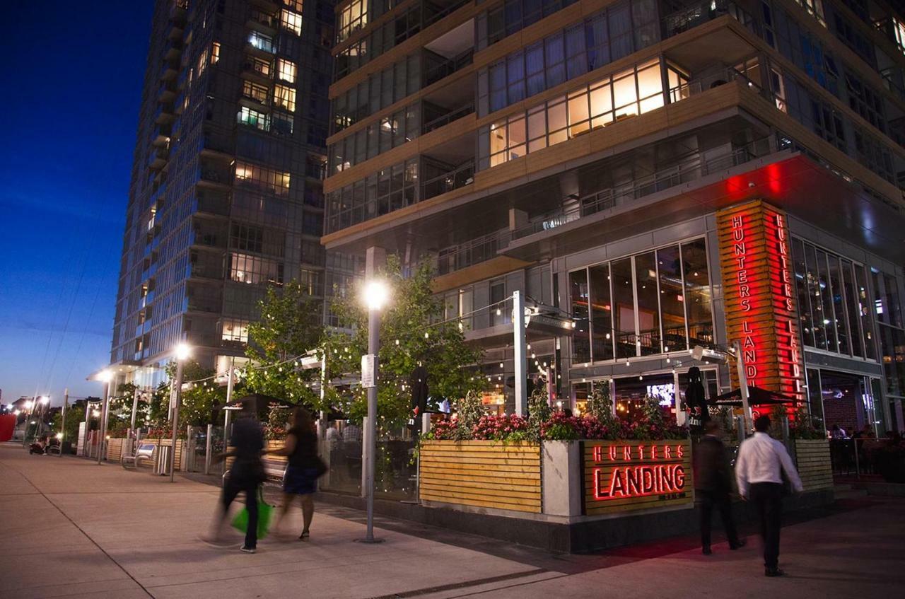 Luxury Downtown Lakeview & City View Condo Toronto Buitenkant foto